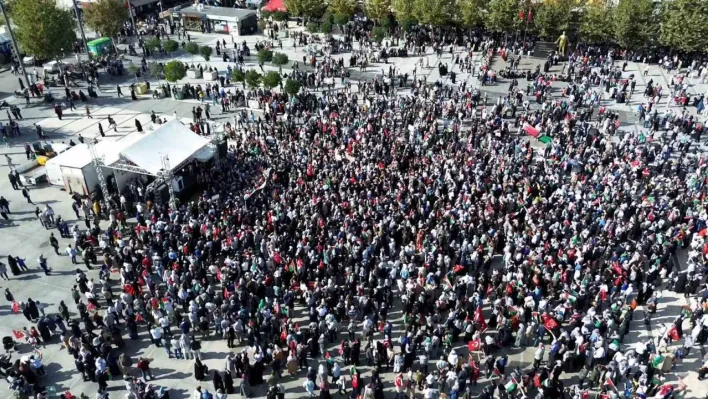 Binler, Filistin için tek ses oldu: Sakarya'dan dünyaya 'Gazze'ye özgürlük' mesajı verdiler