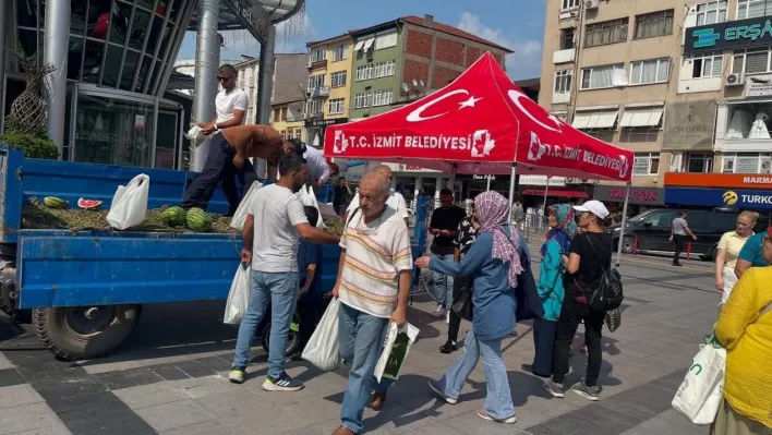 Bir kamyon dolusu dayanışma