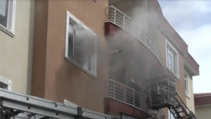 Bir anda çıkan yangın korku ve panik yarattı 