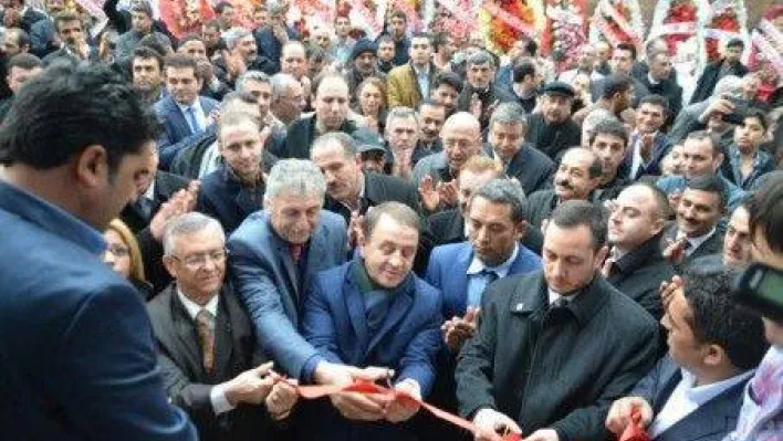 'Bizi bölmek isteyenlere en güzel cevap çektiğimiz halaydır'