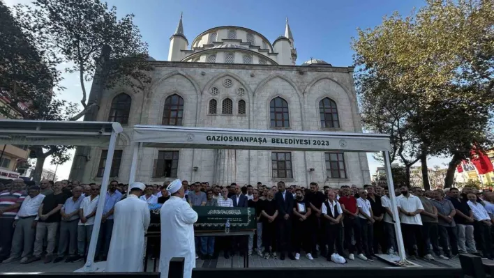 Boğaziçi Üniversitesi'nde öldürülen 15 yaşındaki Hilal son yolculuğuna uğurlandı