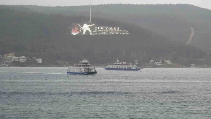 Bozcaada'ya bazı feribot seferleri fırtına nedeniyle iptal edildi