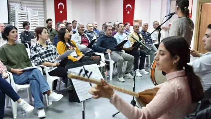 Bozüyük Belediyesi Türk Halk Müziği Korosu'ndan 'Su Gibi Aziz' konseri