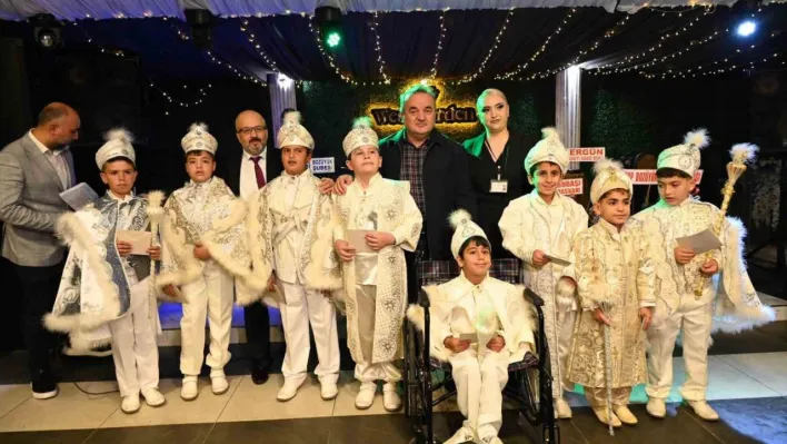 Bozüyük'te 65 çocuk için toplu sünnet şöleni düzenlendi