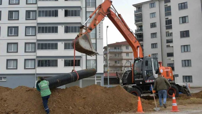 Bozüyük'te alt yapı çalışmaları kesintisiz olarak devam ediyor