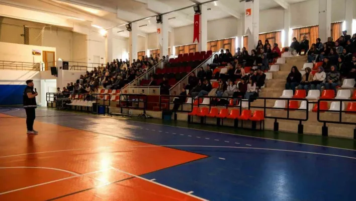 BŞEÜ'de 'En İyi Narkotik Polisi Anne' projesi eğitimi düzenlendi