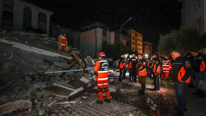 Buca'nın kurtarma ekibi afet bölgesinde