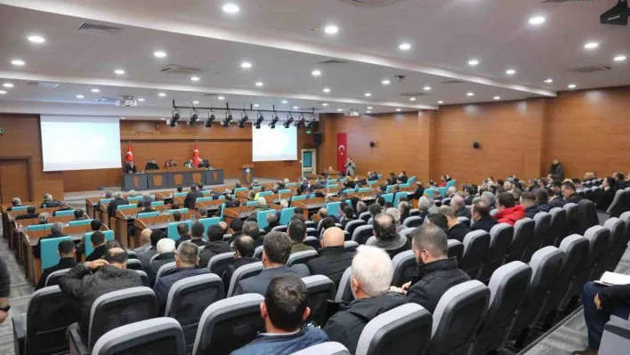 Burdur, Vali Arslantaş öncülüğünde depremin yaralarını sarmak için tek yürek oldu