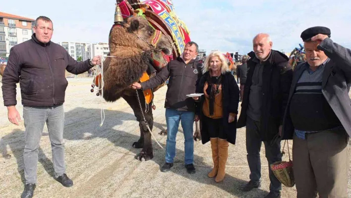 Burhaniye'de kadın güreş sever