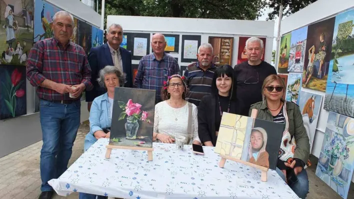 Burhaniye'de kursiyerlerin resimleri Ören'de sergilendi