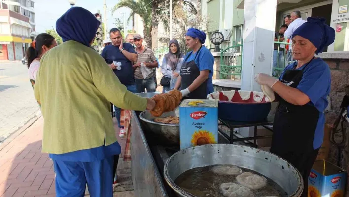 Burhaniye'de ormancılar lokma hayrı yaptı