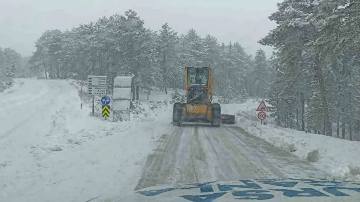 Bursa'da 56 mahallede kar mesaisi