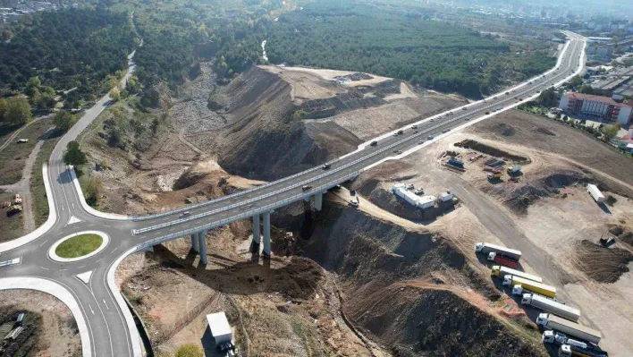 Bursa'da Balıklıdere Köprüsü inşaatı hızla sürüyor