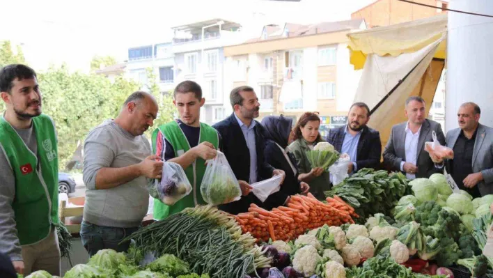 Bursa'da bu tezgahın geliri Gazze'ye bağışlandı