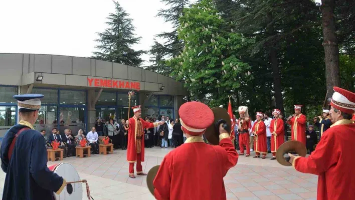 Bursa'da hemşirelere mehteran sürprizi