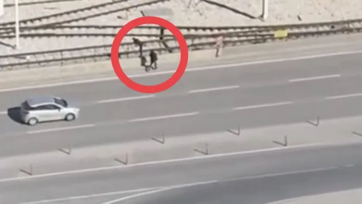 Bursa'da hırsızlar canlarını hiçe sayarak mazgalları böyle çaldı