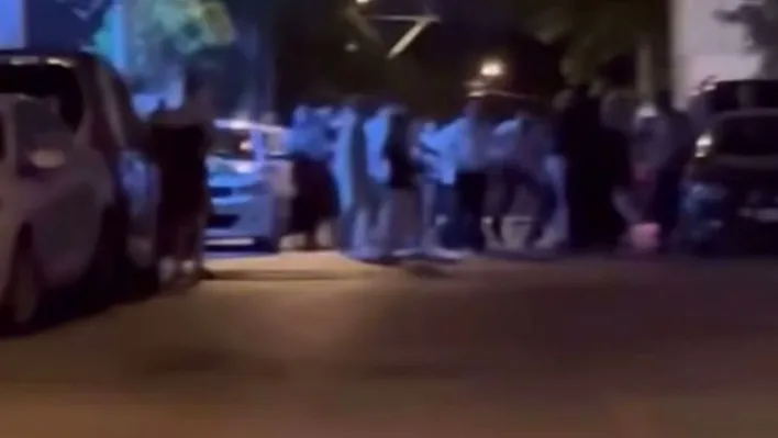 Bursa'da iki grup arasında çıkan kavga kamerada