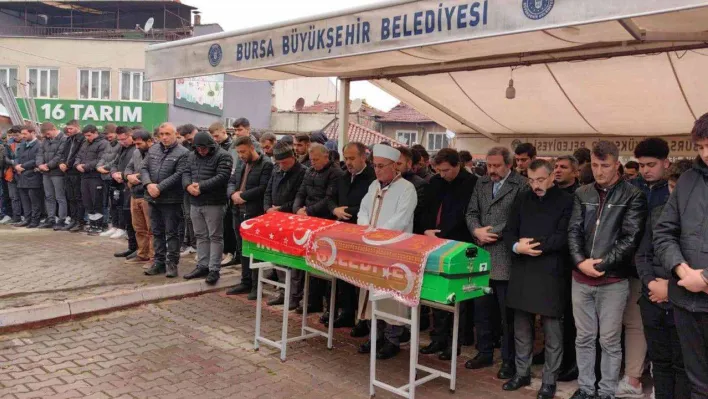 Bursa'da kazada ölen genç gözyaşları arasında toprağa verildi