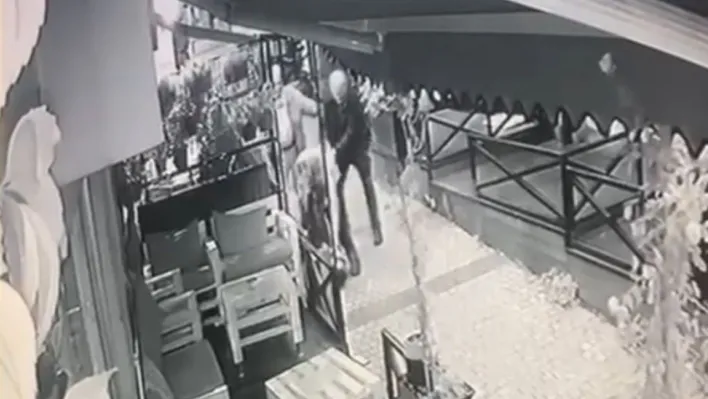 Bursa'da mekana alınmayan alkollü şahıs dehşet saçtı: 4 yaralı