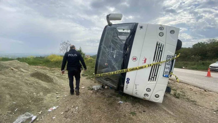 Bursa'da öğrenci servisi ile hafriyat kamyonu çarpıştı: 23 yaralı