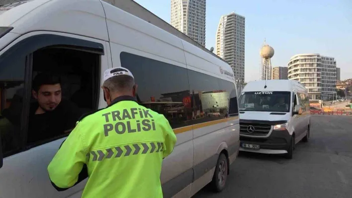 Bursa'da okul ve işçi servislerine yakın takip