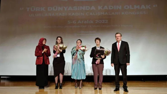 Bursa'da Türk kadınına uluslararası bakış