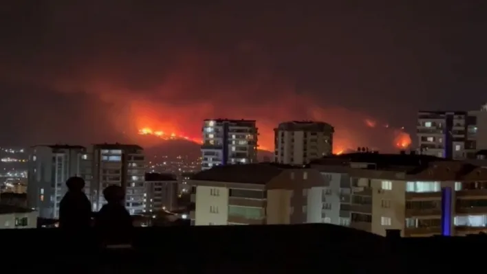 Bursa'daki orman yangını şehir merkezinden böyle görüntülendi