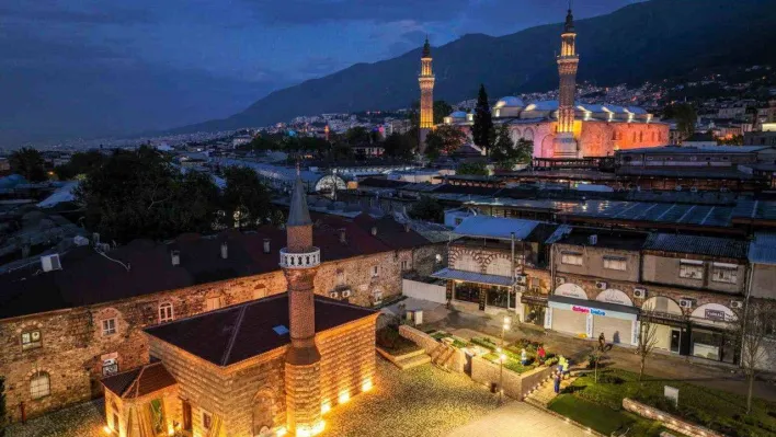 Bursa'nın kalbinde tarihi dönüşüm...Tarihi mescitte 65 yıl sonra ilk Cuma