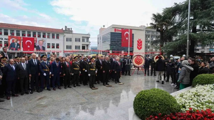 Bursa Valisi Ayyıldız: 'Cumhuriyetin 102. kuruluş yıl dönümünü coşku ve gururla yaşıyoruz'