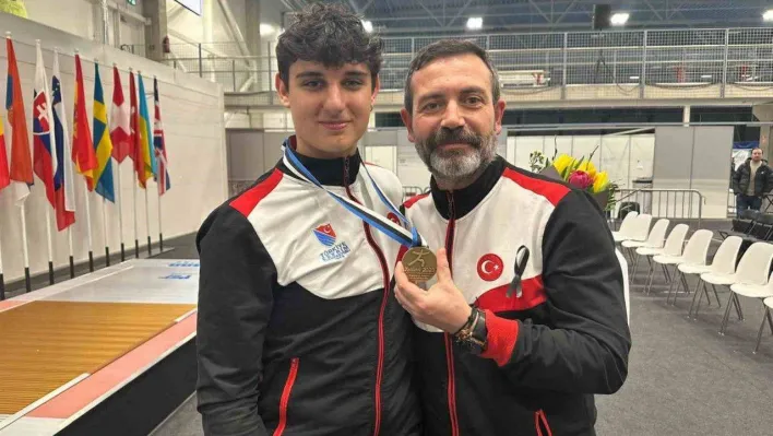 Bursalı eskrimci Tolga Aslan, Avrupa'da tarih yazdı