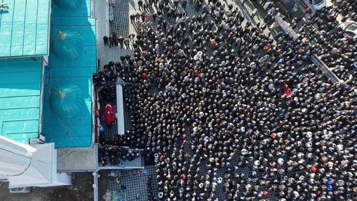 Bursalı şehit binbaşıyı binlerce kişi uğurladı