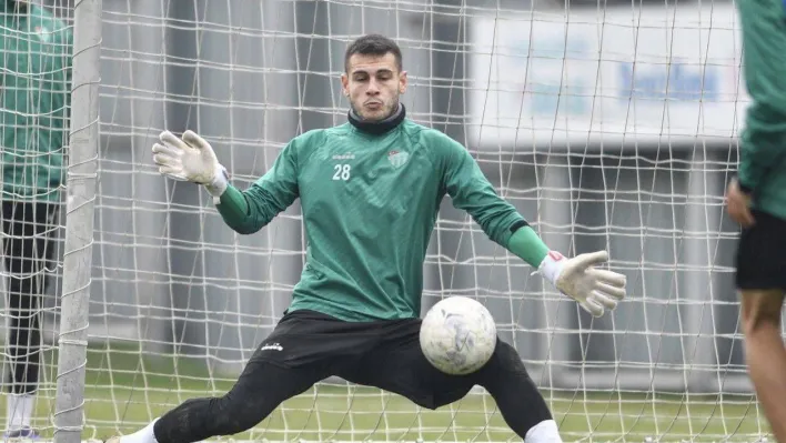 Bursaspor ligin ikinci yarısına yüksek tempoda hazırlanıyor