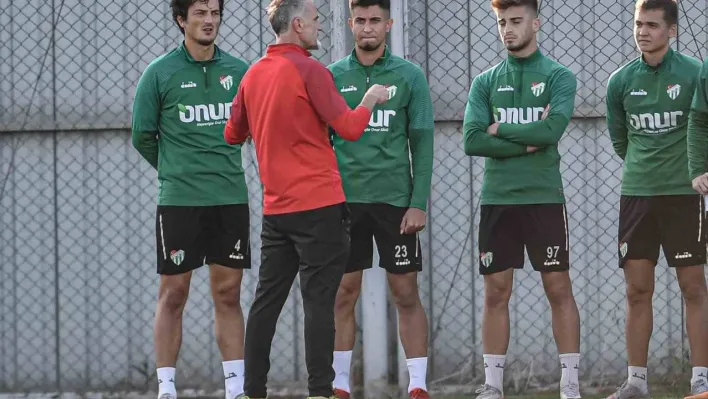 Bursaspor, Murat Sözkesen yönetiminde çalıştı