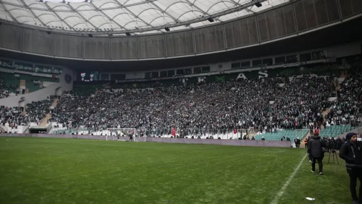 Bursaspor taraftar grubu Teksas, Başkan Recep Günay'a istifa çağrısı