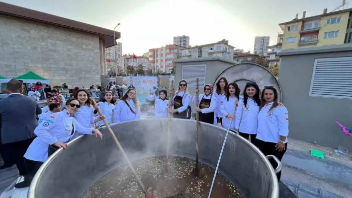 BUÜ'lü aşçı adayları Niğde'den ödülle döndü