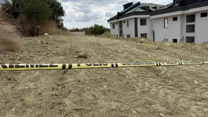 Büyükçekmece'de villa bahçesine gömülü ceset bulundu