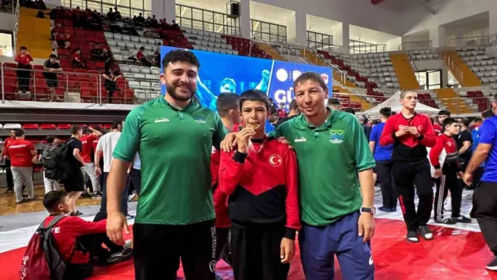 Büyükçekmeceli sporcu Süleyman Toprak Türkiye şampiyonu oldu