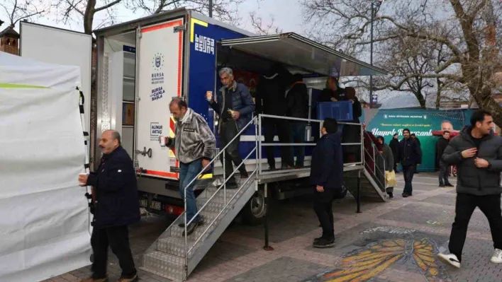 Büyükşehir Belediyesi 'İftara 5 Kala Yanınızda'