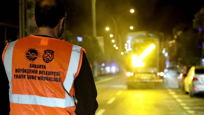 Büyükşehir'den Bosna Caddesi'ne estetik katan gece mesaisi