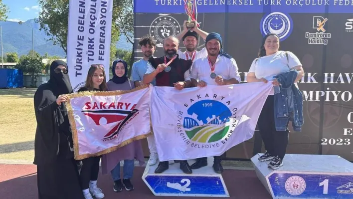 Büyükşehir sporcuları Türkiye Şampiyonası'ndan dereceyle döndü