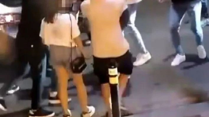 Caddebostan'da yol kavgasında tekme ve yumruklar havada uçuştu