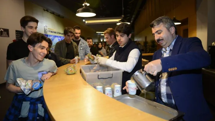 Çalışmak öğrencilerden, iftar ve sahur belediyeden