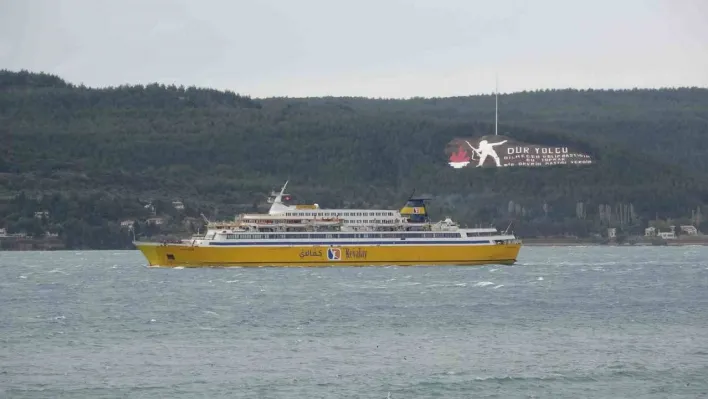 Çanakkale Boğazı'nda makine arızası yapan yolcu gemisi Karanlık Limana demirletildi