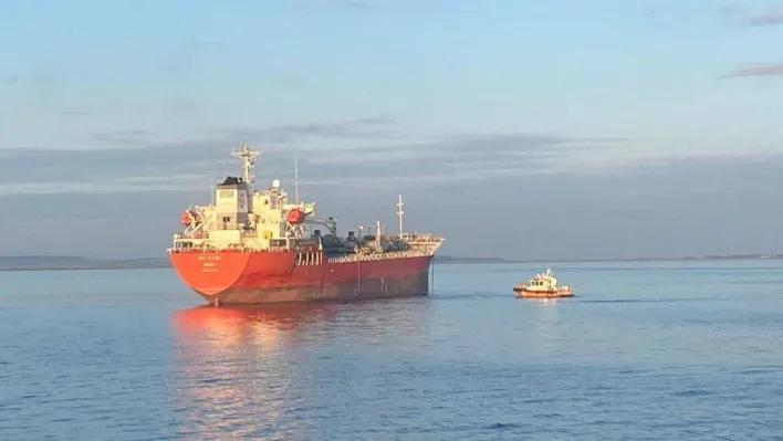 Çanakkale Boğazı'nda tanker makine arızası yaptı