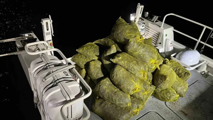 Çanakkale'de bin 300 kilogram midye ele geçirildi