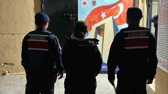 Çanakkale'de jandarma denetimleri: 8 tutuklama