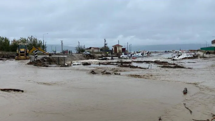 Çanakkale'de Kepez Deresi taştı