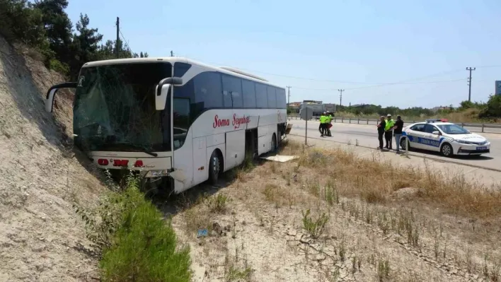 Çanakkale'de otobüs yoldan çıktı: 5 yaralı