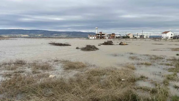 Çanakkale'de sağanak yağış sonrası yazlıklar sular altında