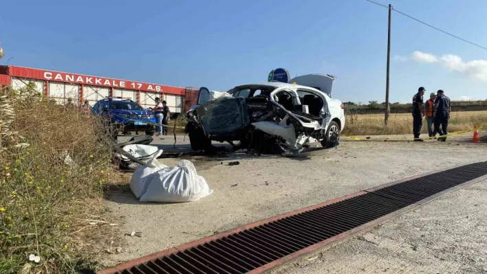 Çanakkale'de sürücüsünün hayatını kaybettiği kazada araçtan 10 kilo esrar, 4 kilo uyuşturucu hap çıktı